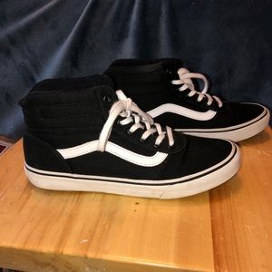 Women’s slim high top vans
